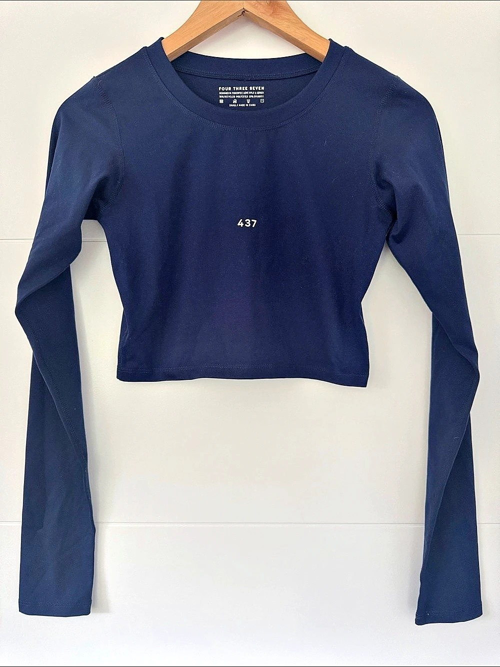 Four Three Seven 437 Long Sleeve Crop Top in Blue Size Small Like New